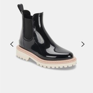 BRAND NEW Dolce Vita V-stormy boots size 8 - tags still on!